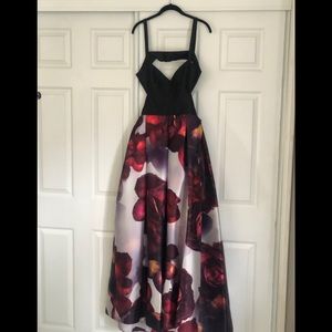 1. Beautiful Monique Lhuuillier gown, worn once.